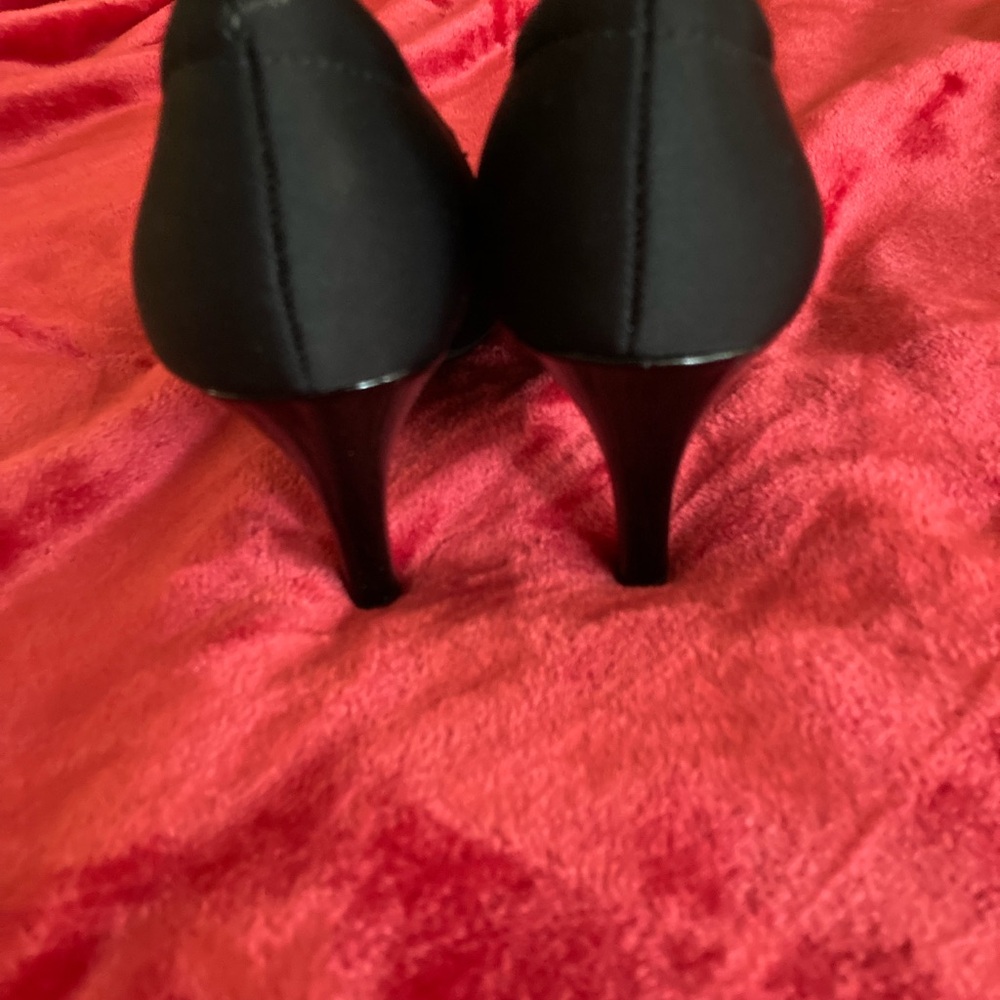 Apt. 9 Classic Black Heels - Picture 3 of 6